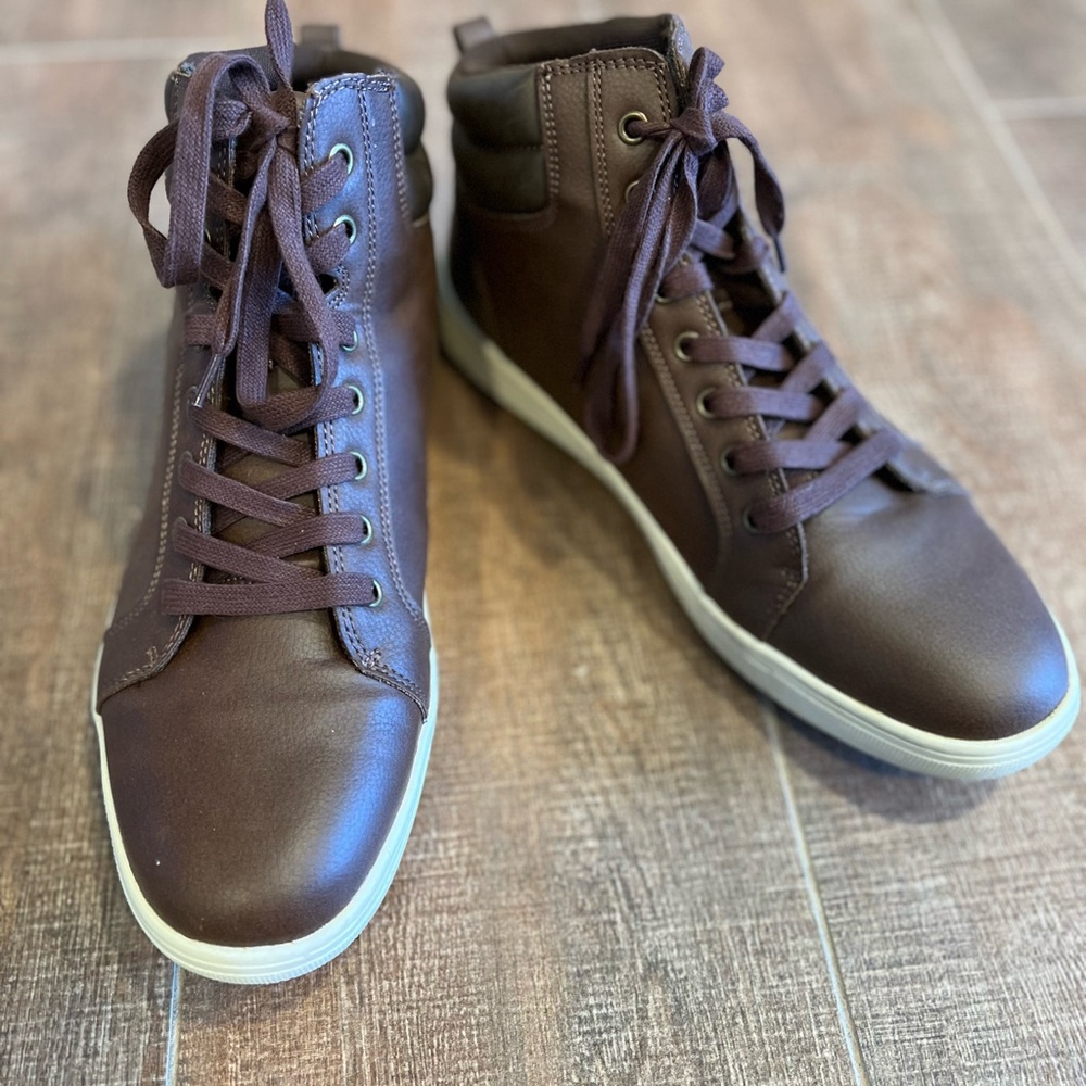 NWOT Goodfellow & Co Brown Leather Boots with High-Top Design